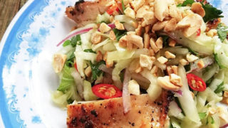 春キャベツとチキングリルのサラダ