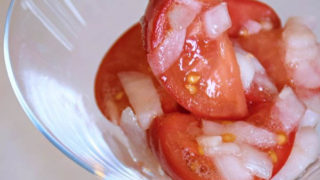 トマトと新玉ねぎのマリネ