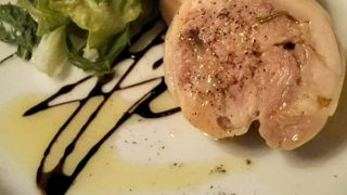 鶏モモ肉のガランティーヌ