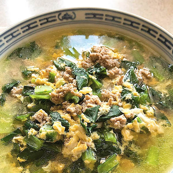 豚挽き肉と小松菜の卵中華風スープ