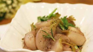 カブとはちみつの赤ワイン煮込み