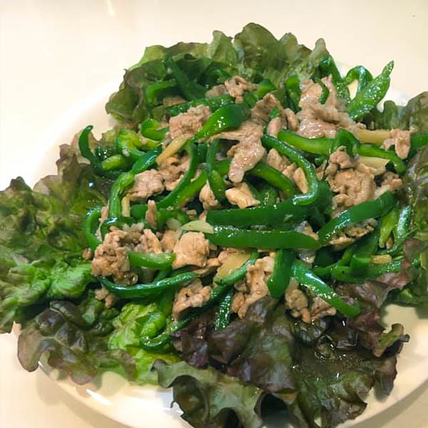 ブタ肉とピーマンのチンジャオロース風