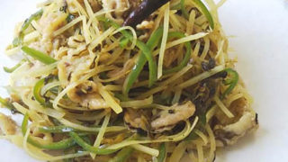 シャキシャキじゃがいもの高菜炒め