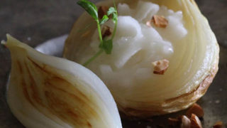 新玉ねぎのとも和えサラダ