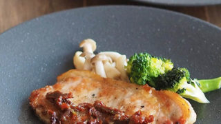 豚肉のソテー ドライトマトソース