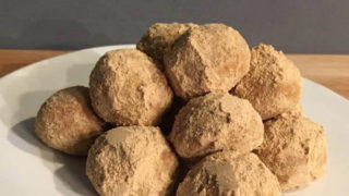 ゴマときな粉のボールクッキー